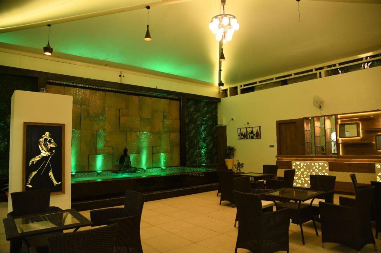 Riverside Meadows Hotel Vidisha Exterior photo